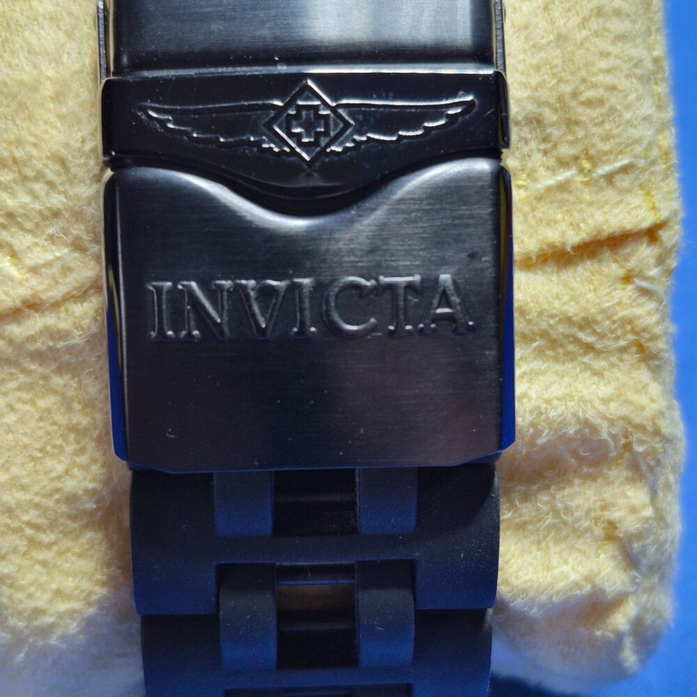 Invicta Chronograph Watch - Picture 6 of 6